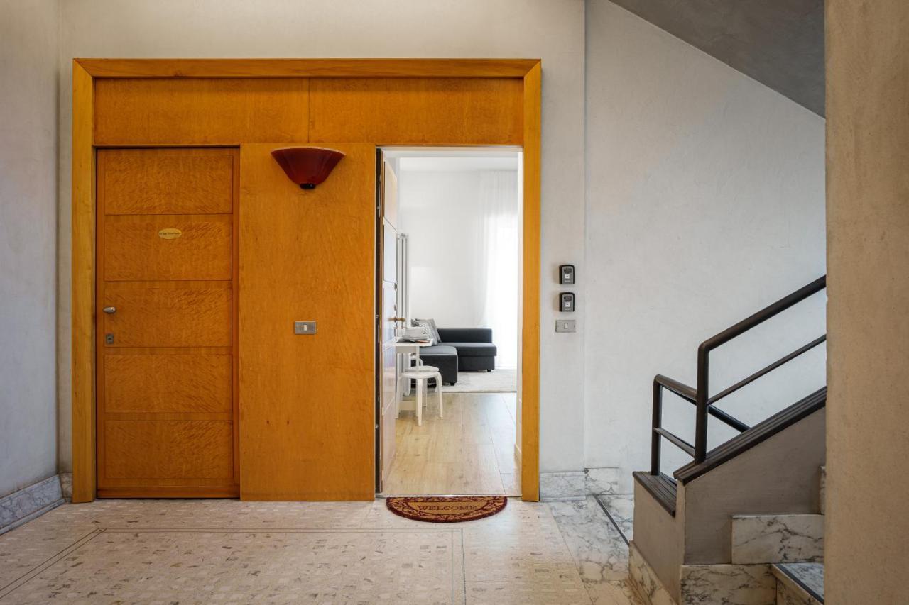Accomodo Mib31 Bivano Centro Storico Milão Exterior foto